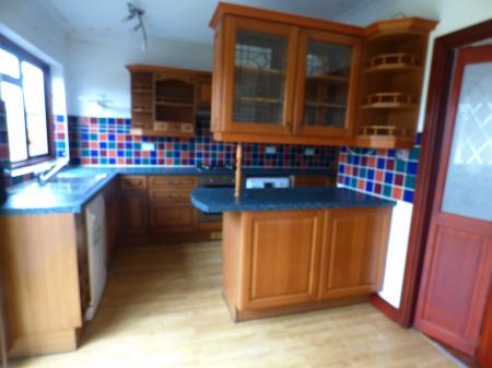 3 bedroom Semi-detached house to let in Heathview Road, Grays, RM16