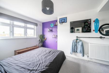 4 bedroom Semi-detached house for sale in Bramblys Drive, Basingstoke, RG21