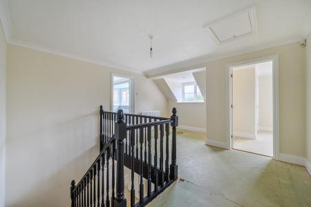 5 bedroom Detached house for sale in The Limes, Basingstoke, RG22