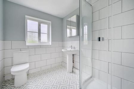 5 bedroom Detached house for sale in The Limes, Basingstoke, RG22