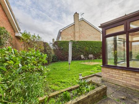 4 bedroom Detached house for sale in Thyme Close, Chineham, Basingstoke, RG24