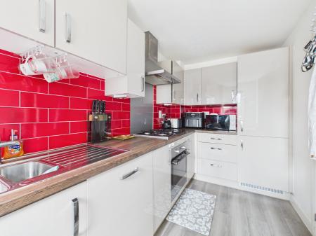 3 bedroom Town house for sale in Wilson Crescent, Chapel Gate, Basingstoke, RG21