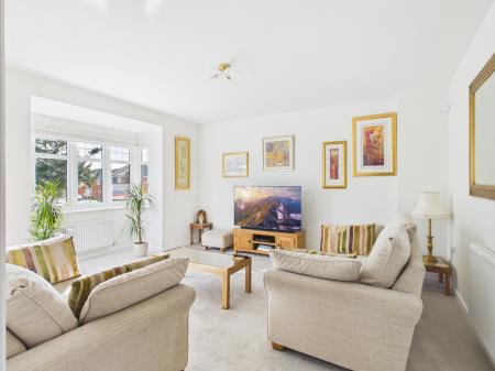 3 bedroom Detached house for sale in Greenkeepers Avenue, Basingstoke, RG23