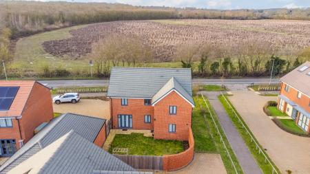 4 bedroom Detached house for sale in Tuddenham Row, Bedford, MK43