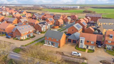 4 bedroom Detached house for sale in Tuddenham Row, Bedford, MK43