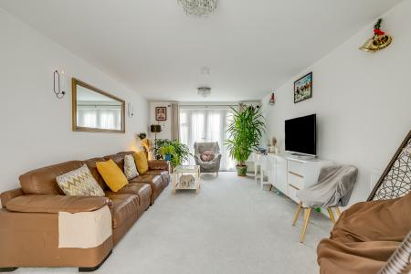 4 bedroom Detached house for sale in Tuddenham Row, Bedford, MK43