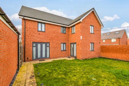 4 bedroom Detached house for sale in Tuddenham Row, Bedford, MK43