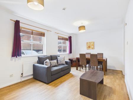 1 bedroom Flat to let in Salisbury Street, Belfast, BT7