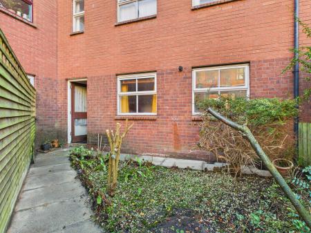 1 bedroom Flat to let in Salisbury Street, Belfast, BT7
