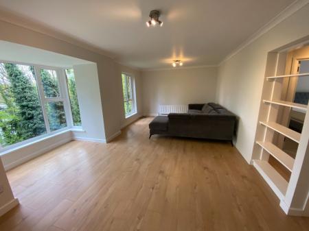 2 bedroom Flat to let in Stranmillis Mews, Belfast, BT9