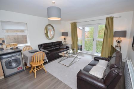 3 bedroom Flat to let in Eglantine Avenue, Belfast, BT9