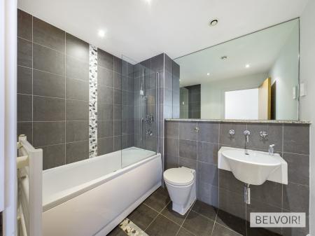 2 bedroom Flat to let in St John Walk, Birmingham, B5