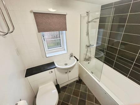 2 bedroom Terraced House to let in Wells Place, Wyberton, PE21