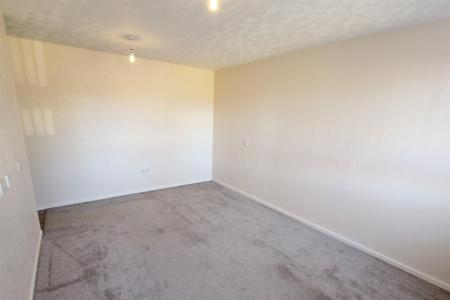 1 bedroom Studio flat for sale in Gunville Crescent, Bournemouth