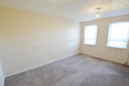 1 bedroom Studio flat for sale in Gunville Crescent, Bournemouth