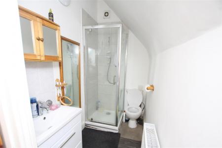 2 bedroom Flat for sale in Seabourne Road, Bournemouth