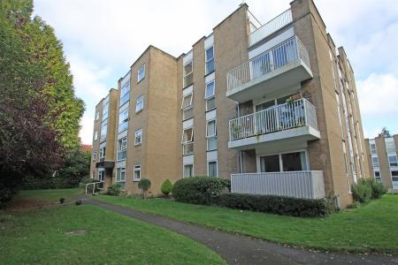 1 bedroom Flat for sale in St. Anthonys Road, Bournemouth