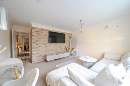 2 bedroom Flat for sale in Wellington Road, Bournemouth