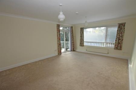 2 bedroom Flat for sale in Lindsay Road, Poole