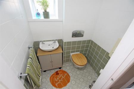 3 bedroom Property for sale in Larksfield Avenue, Bournemouth