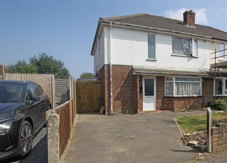 3 bedroom Property for sale in Larksfield Avenue, Bournemouth