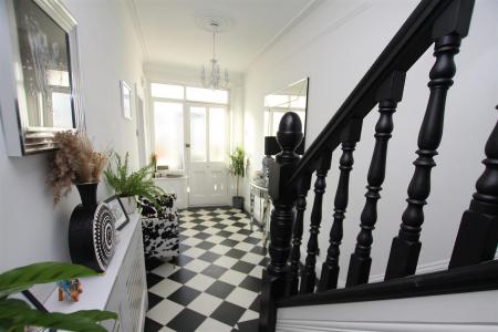 4 bedroom Detached house for sale in Beswick Avenue, Bournemouth