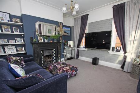 4 bedroom Detached house for sale in Beswick Avenue, Bournemouth