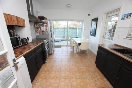 4 bedroom Detached house for sale in Beswick Avenue, Bournemouth