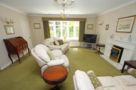 4 bedroom Detached house for sale in Georgian Way, Bournemouth