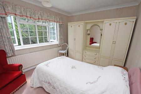 4 bedroom Detached house for sale in Georgian Way, Bournemouth