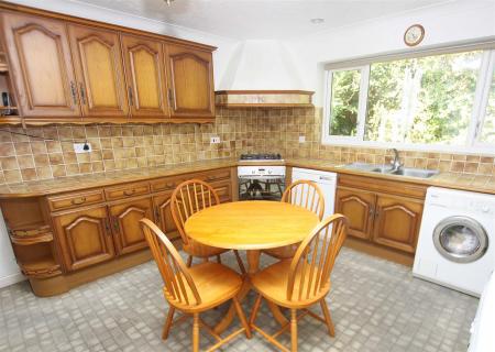 4 bedroom Detached house for sale in Georgian Way, Bournemouth