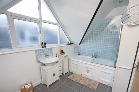 4 bedroom Detached house for sale in Minterne Road, Bournemouth