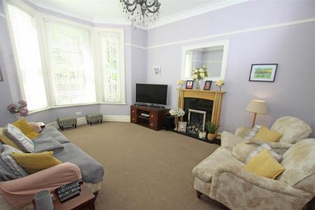 4 bedroom Detached house for sale in Iddesleigh Road, Bournemouth