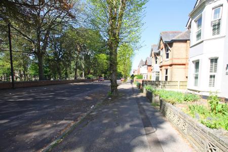 4 bedroom Detached house for sale in Iddesleigh Road, Bournemouth