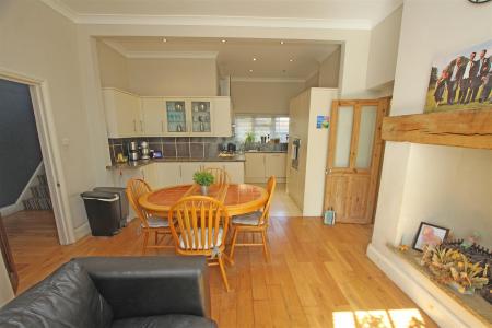 4 bedroom Detached house for sale in Iddesleigh Road, Bournemouth