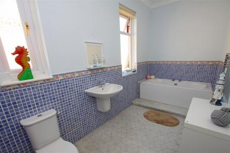 4 bedroom Detached house for sale in Iddesleigh Road, Bournemouth