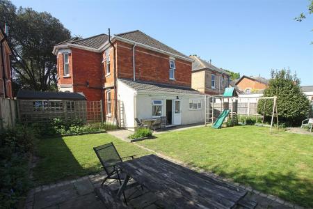 4 bedroom Detached house for sale in Iddesleigh Road, Bournemouth