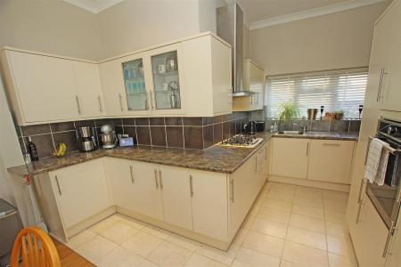 4 bedroom Detached house for sale in Iddesleigh Road, Bournemouth