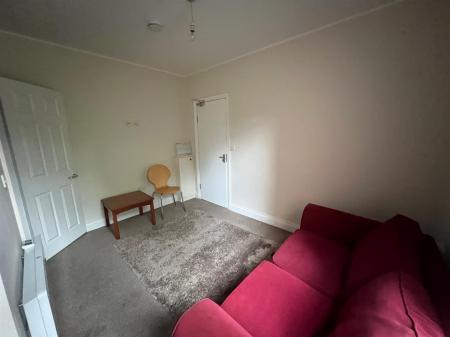 1 bedroom Studio flat to let in Elmes Road, Bournemouth
