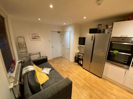 1 bedroom House share to let in Alexandra Road, Poole