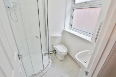 1 bedroom Studio flat to let in Ashley Road, Parkstone, Poole