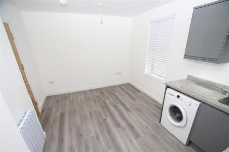 1 bedroom Flat to let in Charminster Road, Bournemouth