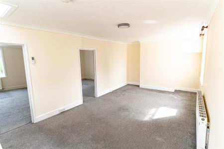 3 bedroom Flat to let in Bennett Road, Bournemouth