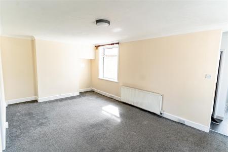 3 bedroom Flat to let in Bennett Road, Bournemouth