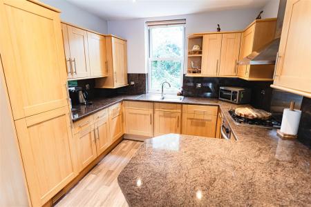 2 bedroom Flat to let in Knyveton Road, Bournemouth