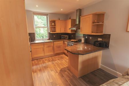 2 bedroom Flat to let in Knyveton Road, Bournemouth