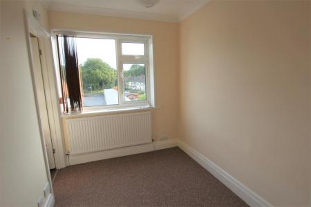 3 bedroom Apartment to let in Castle Lane West, Bournemouth
