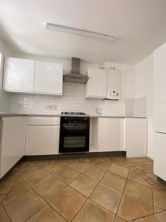 3 bedroom Semi-detached house to let in Knowlton Gardens, Bournemouth