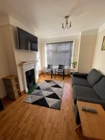 3 bedroom Terraced House to let in Spring Road, Springbourne, Bournemouth