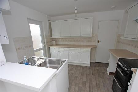 2 bedroom Detached bungalow to let in Ferris Close, Bournemouth